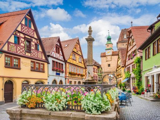 Rothenburg ob der Tauber in summer, Franconia, Bavaria