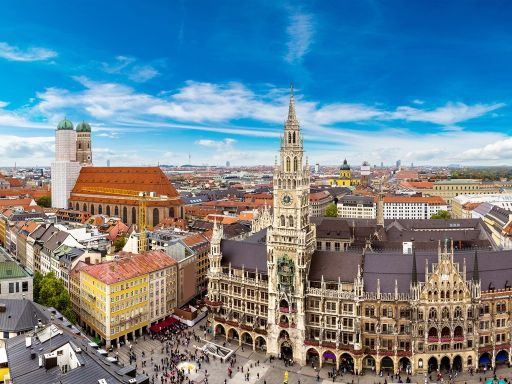 Marienplatz town hall and Frauenkirche in Munich